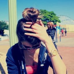 esse twitter é apenas para seguir e indicar quem me seguir no @sheisdaay *-*