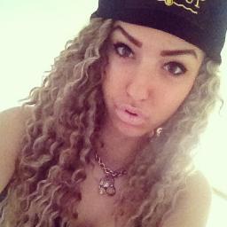 Olyvettex3's profile picture. 