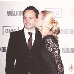 This is a site dedicated to the Lovely Laurie Holden. who is currently playing Andrea on AMC The Walking Dead. NO HATE please #TeamAndrea
*Not Laurie Holden*