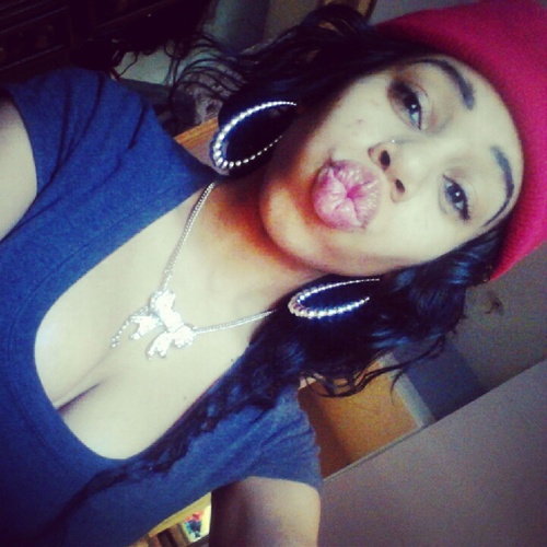 s†ay blessed .... im joshilyn thee young cosmetologist ♥ im  smart , funny ,and  pretty  ツ follow me on instagram @ _its joshilyn ♡♡