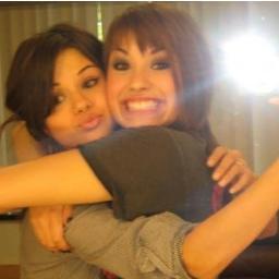 FollowBack. @ddlovato te amo bebé.