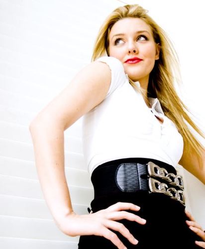 FashionLashes's profile picture. Unique Fashion, Boutique Promotion, Marketing  €€ Fashion Consultant