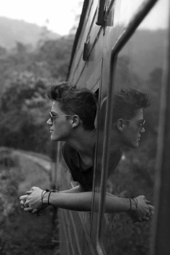 JeSuisJames's profile picture. Older Brother to @JonCedricParker, you hurt him, you'll die. 7th year Gryffindor. There's something going on with this Professional dancer, she's Slytherin btw