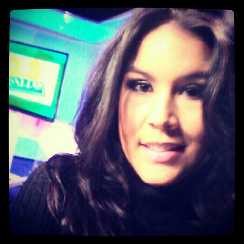 jackieenlaradio's profile picture. Creo en Dios... Soy parte de la familia UforiaMusica. Love to laugh till I cant breath and enjoy watching baseball games!! =) (Views expressed here are my own)