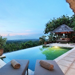 A luxury villa near Uluwatu in Bali. Breathtaking views, a team of staff to assist you and world class surf beaches within minutes. Experience the best of Bali.
