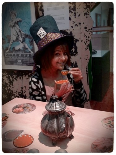 Queen of Tea; artist Sadia Ur-Rehman hosts an international series of unique pop up tea parties with themed parlour games exploring tea customs the globe over.