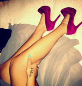فتاة كثيرة الهذره /♥.♥\