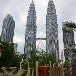Lived in London, New York, and Kuala Lumpur. Married to a Malaysian.マレーシア人と国際結婚しています。RTが多いです。
