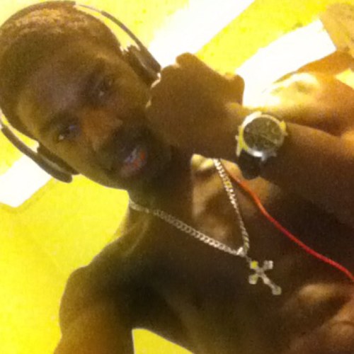 don't need a boi just follow me then mention me for a follow back