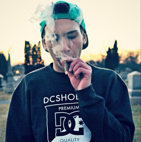 MidwestToker's profile picture. just smoking my way through school in the good ol' midwest. #stayhigh