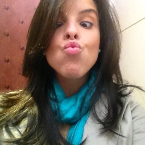 francellis,flor-de-liz, sorria e seja feliz :)