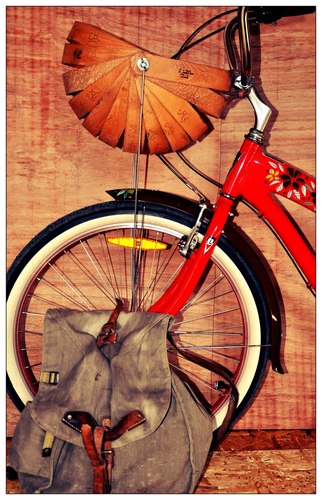 custom-made bicycle baskets, wooden baskets, for street, classic bicycles and beachcruisers