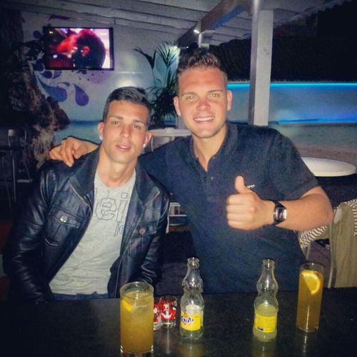 rafach9's profile picture. Amo la vida amo el amor soy un truan soy un señor