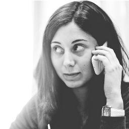 Periodista y, siempre que me dejan, contadora de historias. Por aquí solo busco saciar mi curiosidad. Cuenta personal
