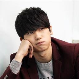 ♪♪ผมฮยองชิคจากเจอานะครับ ยินดีที่รู้จักครับ ( #Specialfam นี่คือเฟรมผมครับ)  ผมเป็นคนน่ารักนะครับ 5555 (♥ @Zea_hyungsik ♥) ♪♪