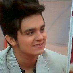 Luandrina's profile picture. Dizem que só quem sonha consegue alcançar! 'Enquanto eu acreditar, o sopro de Deus me move..'
Parceria: @FcoAmamosLuan ♥