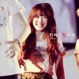 อันยองค่ะ ซอลลี่ F(x) ค่ะ   ลี่เฟรนลี่ ลี่น่ารัก *ทำหน้าน่ารัก* ปุอิ้งๆๆ ~  ทักลี่มาบ่อยๆน่ะค่ะ ^^~