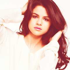 Hi I am sarah 19 years old mom is @SexySexyElena_ dad is @SweetSDamon single RP 18+