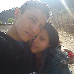 Si no quieres perder lo que amas,
demuestra lo que sientes y Cuando notes que no te he hablado, háblame... En ese momento es cuando más quiero hacerlo.
