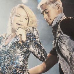 Essa maldita distância que me impede de te abraçar forte e dizer o quanto eu te amo. @lua_blanco  since: 20/03/12 madrinhas: @LuAr_truelovee @loveLuArmylife