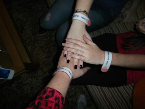 PV_siempre5's profile picture. Somos tres personas @AlbitaLovePablo , @LuciaMoreno17 y @Lauriiss95. Alba es la lider, Lucia la co-lider y Laura la guapa.