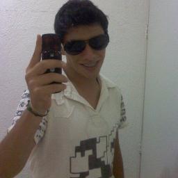 intenta conocerte ati deja de señalar y aprende a disfrutar y mi camino no tiene dirección pero sigueme y vamos juntos que al final todos buscan su felicidad