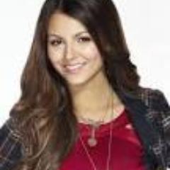 Hellow Everyone!! How ya doin.. Im a diretioner, Belieber and a Mixer.. If you followed my Just ask for a follow and I'll follow you back :) x