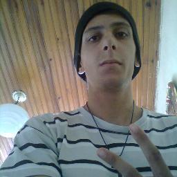 Quem sou?!
Eu sou para cada pessoa aquilo que ela acha que eu sou, mas o que para mim importa é o que eu estou a procura de ser e isso eu ainda não sou.