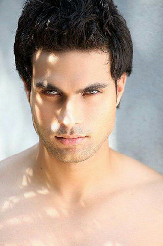 irfanshaik8909's profile picture. Model