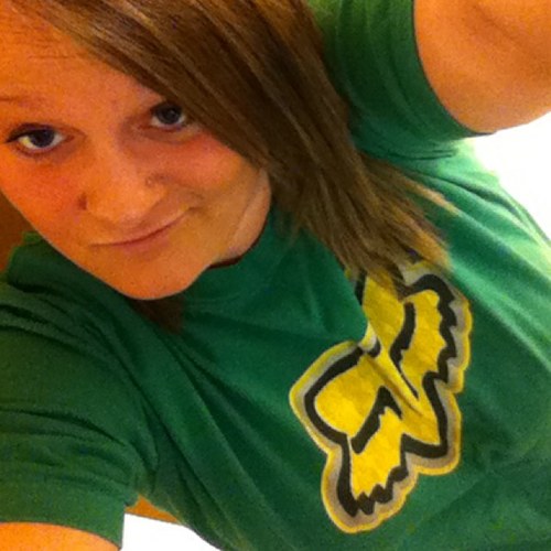 #countrygirl #teamsingle #teamiphone4 Vu