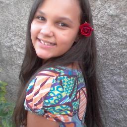 Sou uma menina bem timida masis muito animada