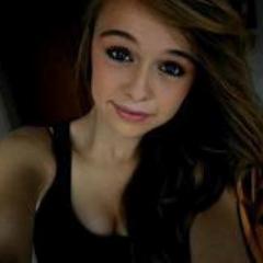 hello,we're SARAH :),I play piano and violon,and i like it, i love @onedirection so much,
follow me and i follow back,kiss