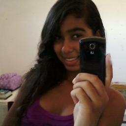 Sou baiana, hetero, odeio falsidade quem quiser me conhecer melhor segue... Facebook:https://t.co/C6tCJhFWcN