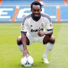 Actual jugador del Chelsea. Cedido en el Real Madrid. El hijo de Mou. El típico negro de entre los negros. OJO Q M. Ja ja ja me río de Janeiro (FAKE)