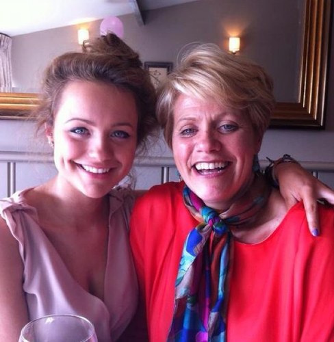 flowerfield's profile picture. British flower grower. Farmers wife growing #britishflowers in Lancashire. Field and Garden Flowers.          Enquiries to louise-tomlinson@hotmail.co.uk