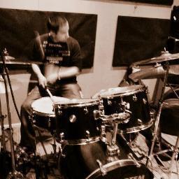 Eterno estudiante, 
Baterista