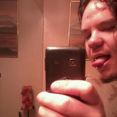 Profile Picture of Derek Koller (@XsinfulincubusX) on Twitter