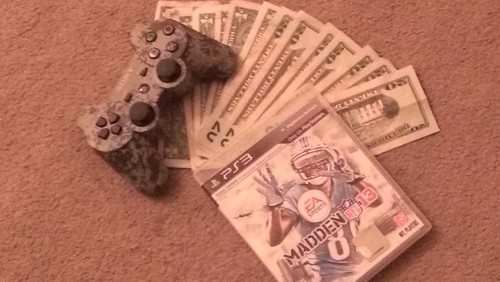 #Ny2Nc
#Act_up_ent
i just be chilling In my own world with my baby @JustBeingQuetta