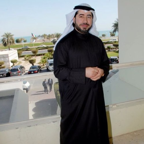 دكتوراه في الادارة ، دكتوراه في الفقه المقارن ، دبلوم في رعاية الذات ، استشاري أسري ونفسي ، محكم دولي مدني