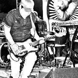 LeoxVasq's profile picture. Musico, fotografo, amante del cine, guitarrista y lider de la banda de punk melodico Faith, adorardor, Hijo de Dios