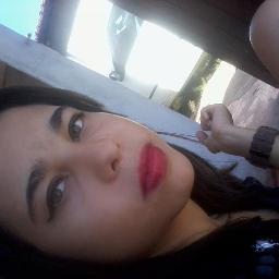 yuliroses's profile picture. O inverso do avesso, só que ao contrário.