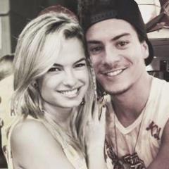 Um Momento Não é Tudo..Mas Voces São Tudo Em Um Só Momento..@Lua_Blanco e @Aguiarthur Minha Razao,Meu Viver S2222 Criado:03/11/11