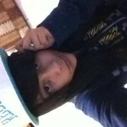 follow me and follow  you!! I'm sweet and friendly I love music tyga *__*  I love you tyga :3 I speak English and Spanish   cali love