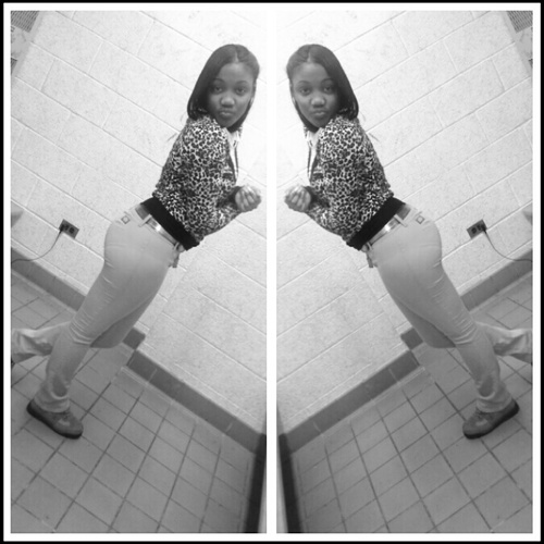 @sheLovesGotti_ was here .. go follow me & follow her she follow bck !!