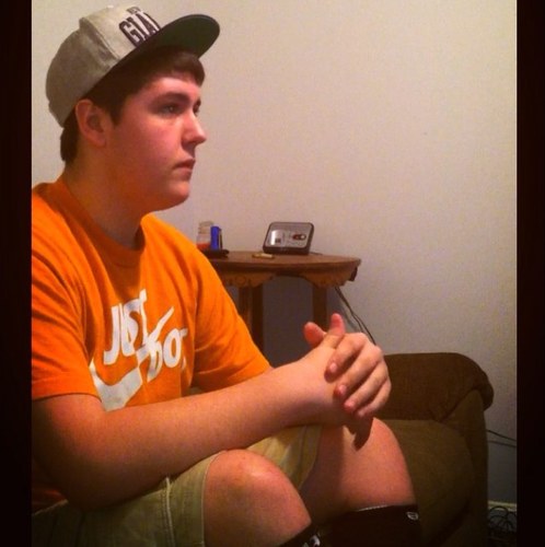 People hit me up, i love chillen with new poeple that are chill. So dont think about it and do it! 4329853