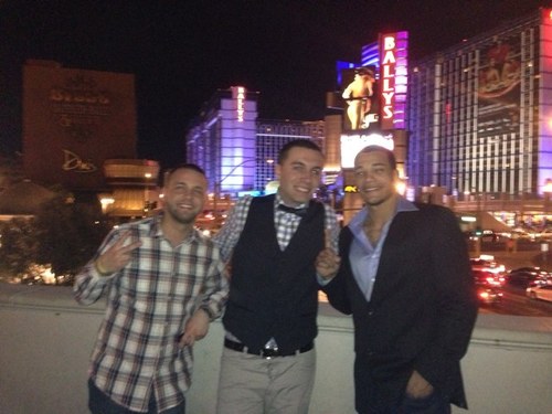 hlorenzi44's profile picture. i don't wanna look back, or too far in front of me. the present is a gift, and i just wanna be- common