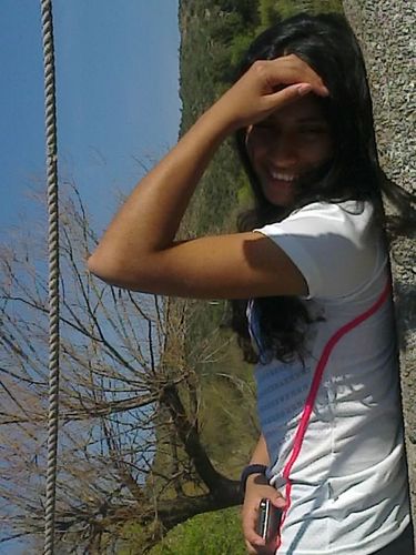 me gusta jugar al voley   amo cantar y una de mis bandas preferidas es airbag