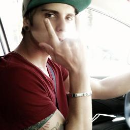 “ e a cada dia você me motiva a sorrir @caioreplace  ” dona : @kiikymunhoz / since : 11/02/12