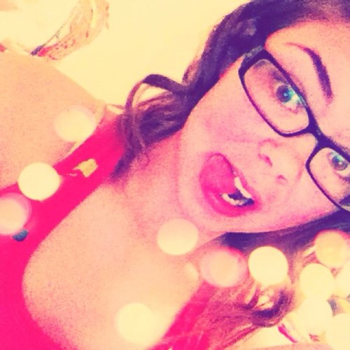 Hey Im M3G4N Im 12 years old
Directioner & Reedling!!!