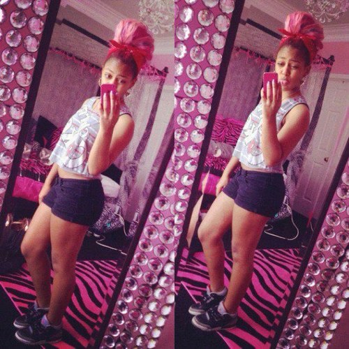 im wit #team OMG & #team MB.........worry bout yhuu & ill worry bout. k? k !